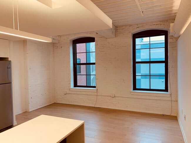 Building Photo - 430 Fairmount Ave