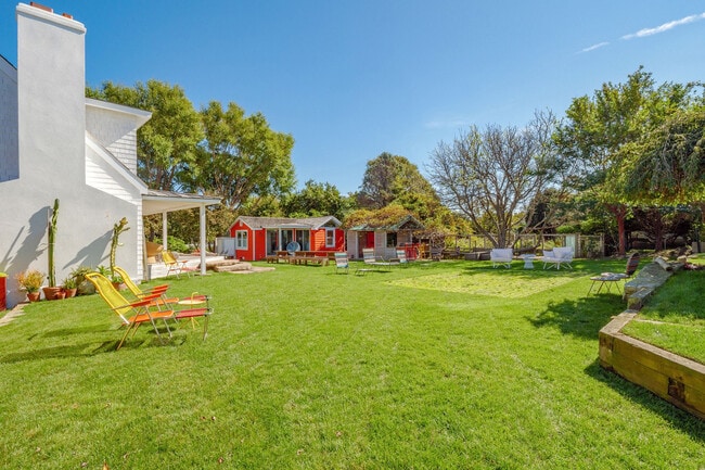 Building Photo - 88 Tuthill Rd