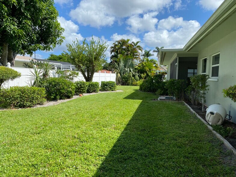 Backyard - 5652 Eichen Cir