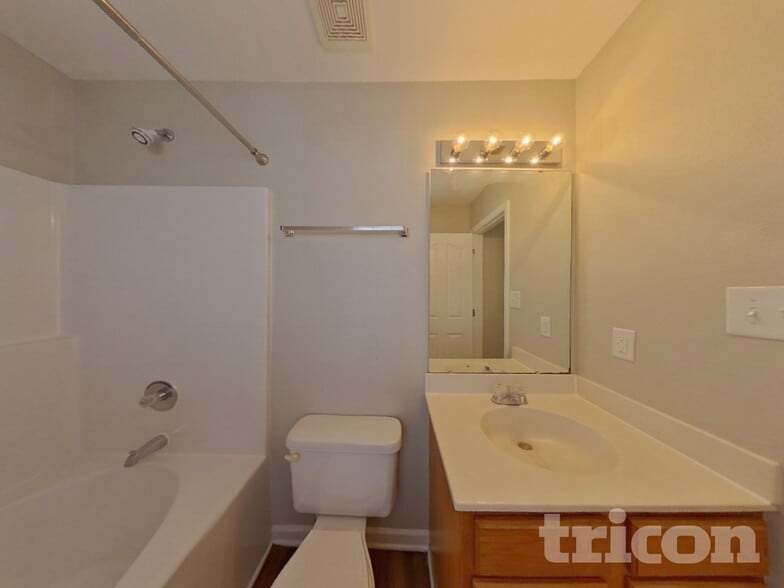 Building Photo - 2856 Oasis Ln