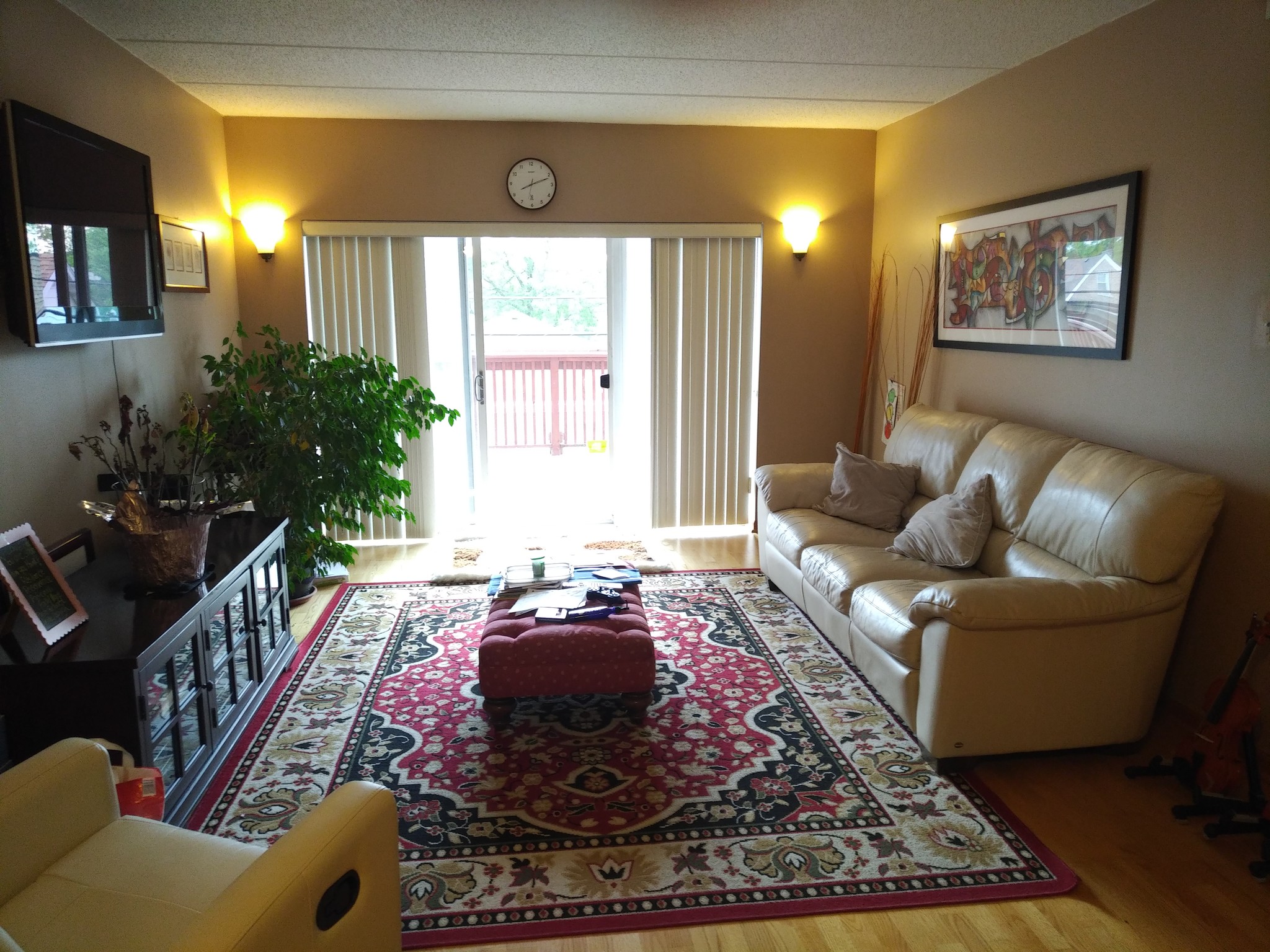 Living Room - 6560 W Diversey Ave