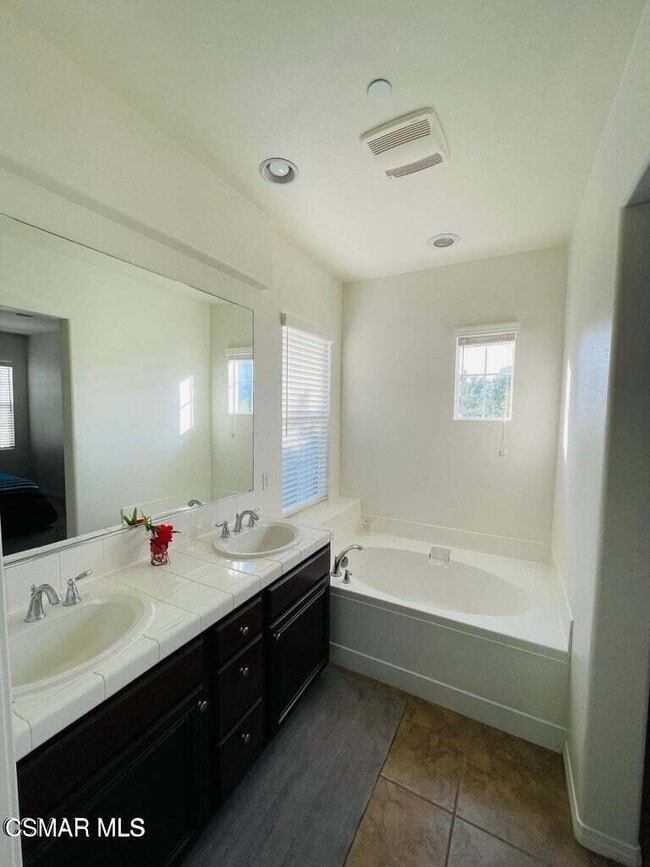 Building Photo - 708 Owens River Dr