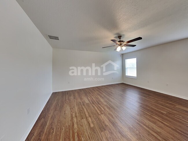 Building Photo - 19640 Timberbluff Dr