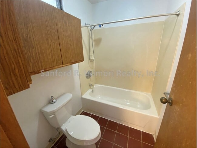 Building Photo - Ke Kumulani (3 bed/2 bath/2 prkg) Newtown,...