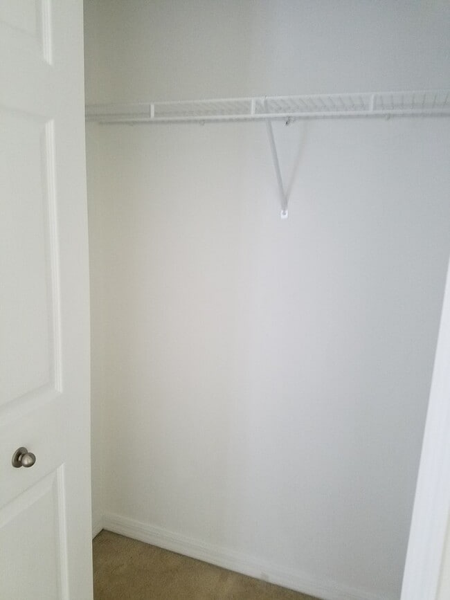 Building Photo - Newly carpeted  3 bedroom and 2 bath home ...