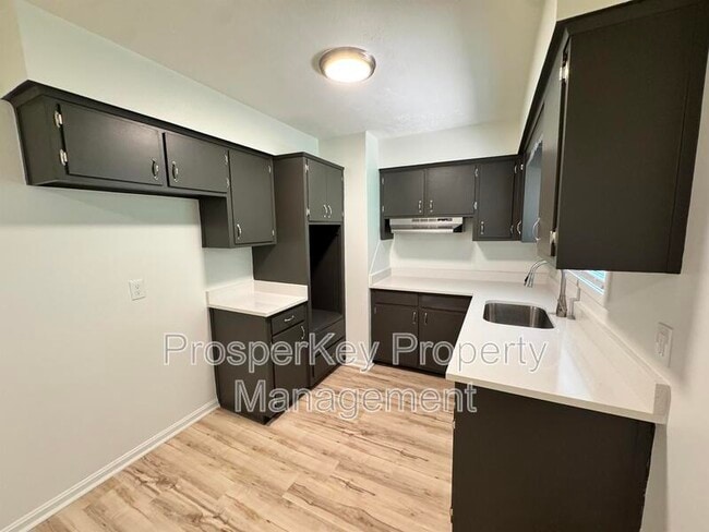 Building Photo - 5217 Dana Dr