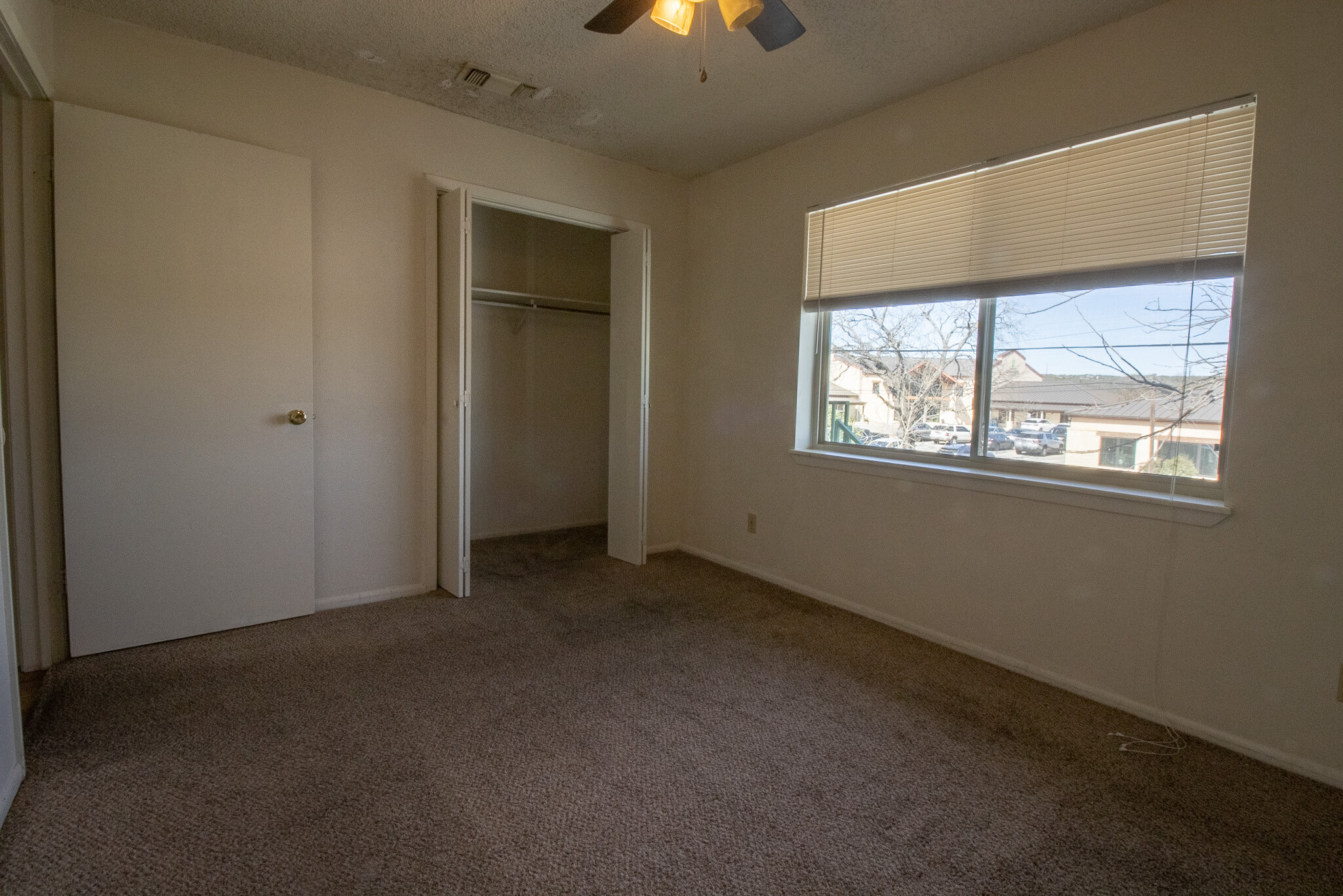 Building Photo - 611 Peterson Dr