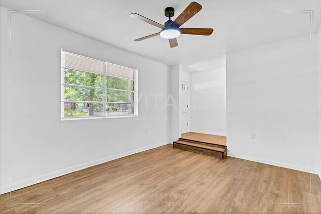 Building Photo - Fully Renovated 4 Bed / 2 Bath in Bay Mine...