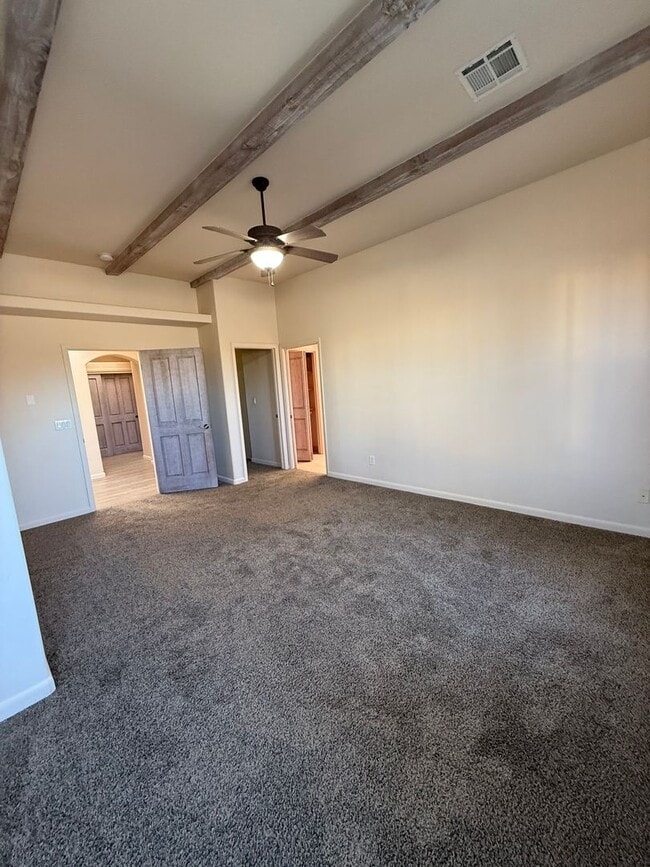 Building Photo - 1903 Coyote Ridge Dr