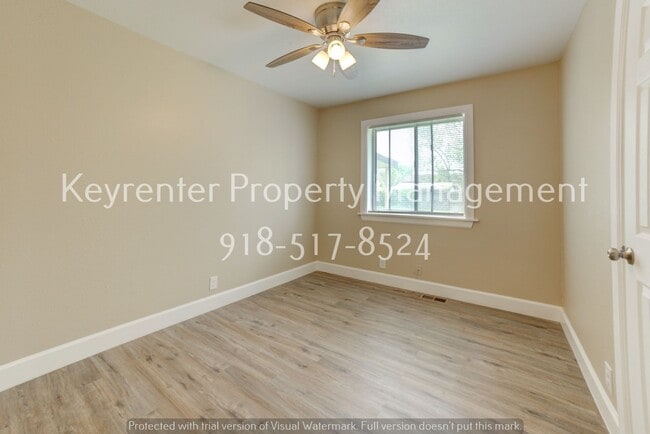 Building Photo - Recently Renovated 3 Bed 2 Bath in Collinsville!