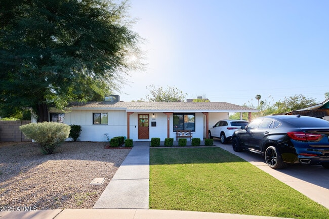 Building Photo - 4226 N 84th Pl