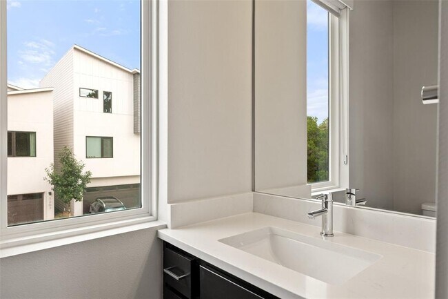 Building Photo - 5202 Pink Poppy Pass