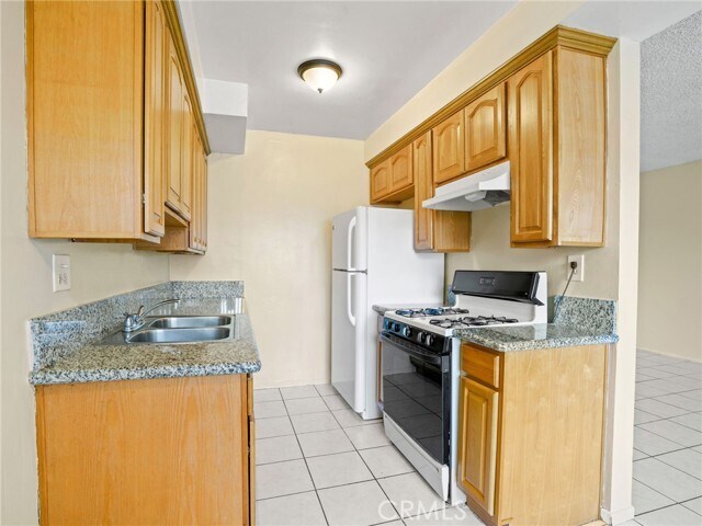 Building Photo - 9918 Ramona St