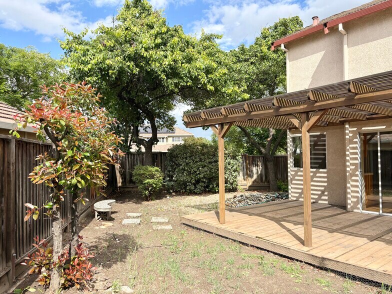 Building Photo - 1363 Egret Dr