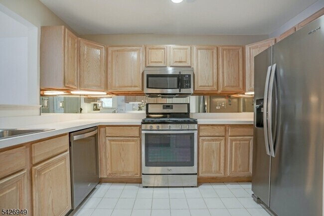 Building Photo - 16 Lagoon Way