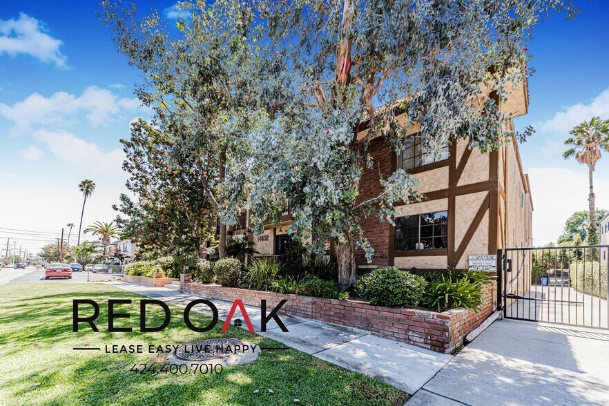 Building Photo - 1757 N Orange Dr