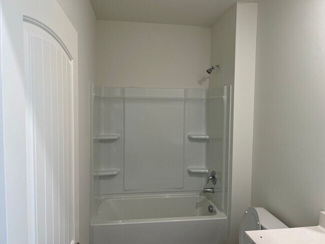 Building Photo - Margaret Location, 1 level 4 BR / 2 BA on Cul-da-sac