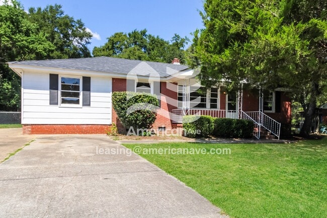 Building Photo - 5421 Meadow Dr