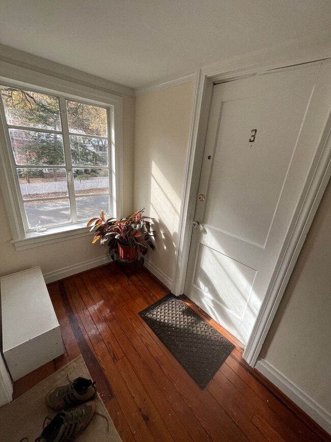 Building Photo - Charming 1BR Apartment Steps from UNC – Water & Electric Included!
