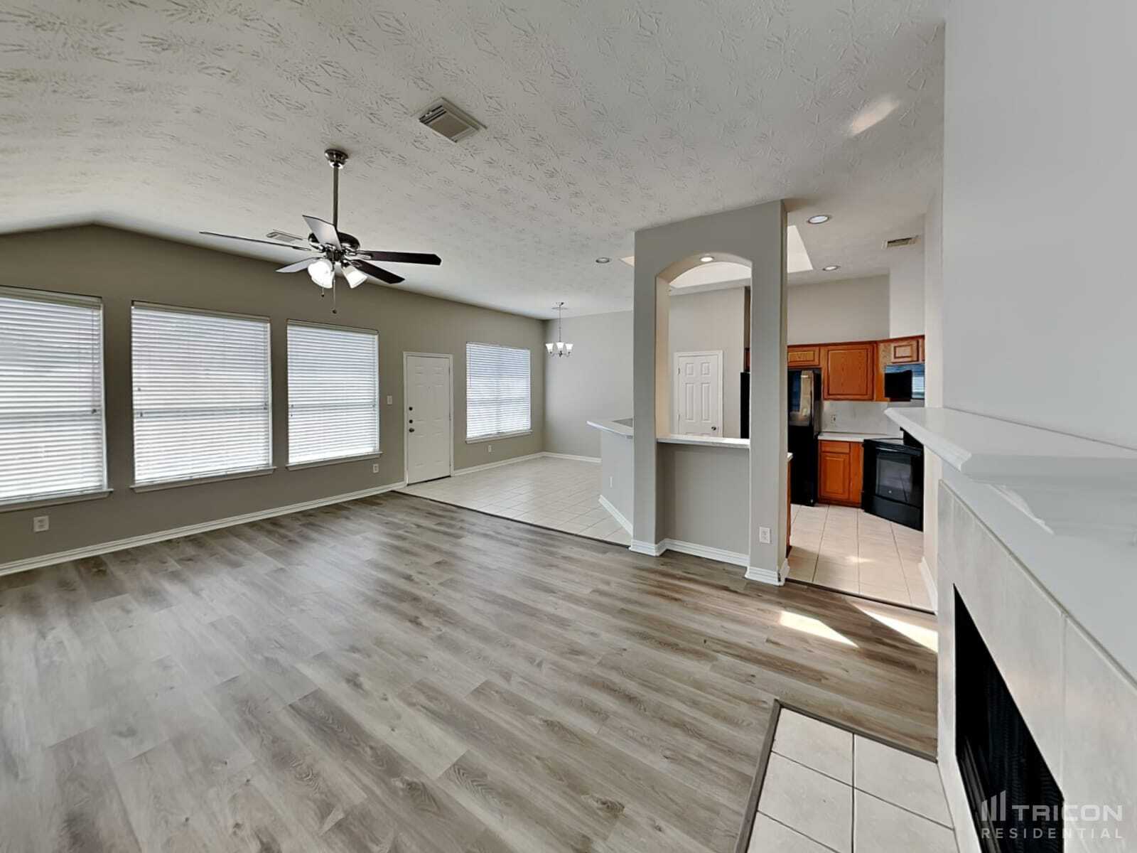 Building Photo - 24022 Holleygate Ct