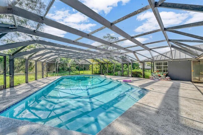 Building Photo - 4910 Ralls Rd