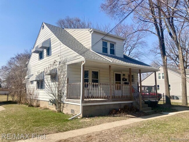 Building Photo - 26131 Wolverine St