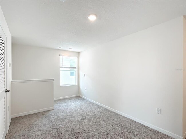 Building Photo - 8645 SW 45th Ct
