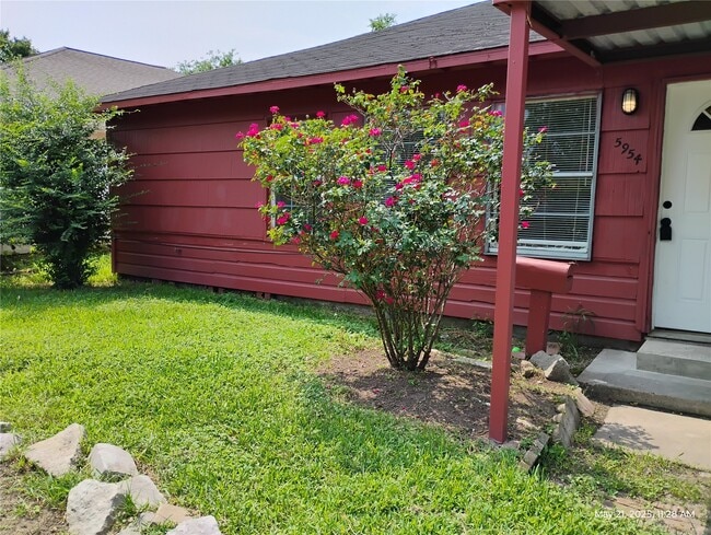 Building Photo - 5954 Doolittle Blvd