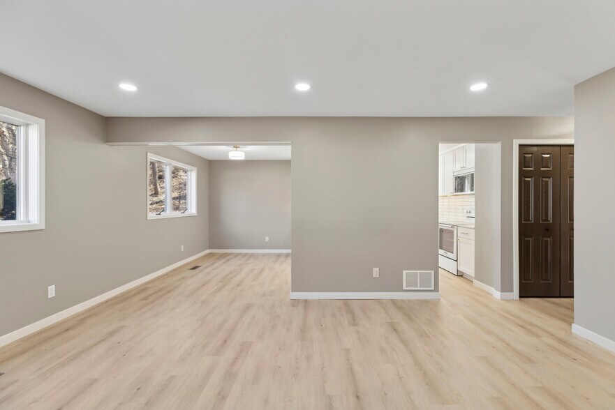 Building Photo - 1205 Sterling Way