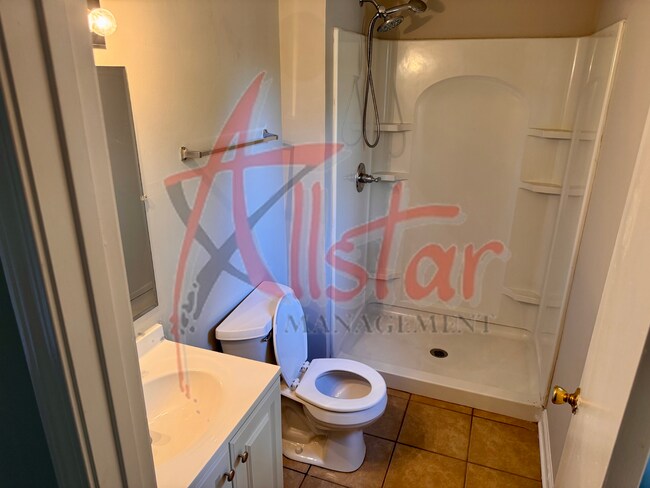 Building Photo - 1580 Gilford Cove E