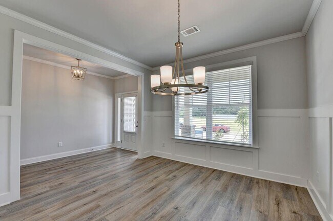 Building Photo - 7309 Yewtree Dr