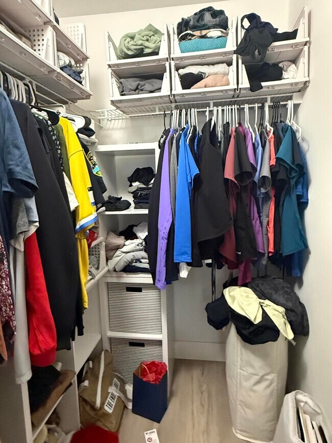 Building Photo - 6848 Brook Hollow Rd