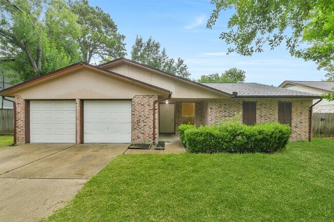 Building Photo - 19334 Wood Village Ln