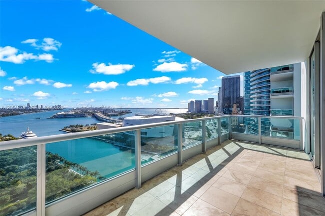 Building Photo - 900 Biscayne Blvd
