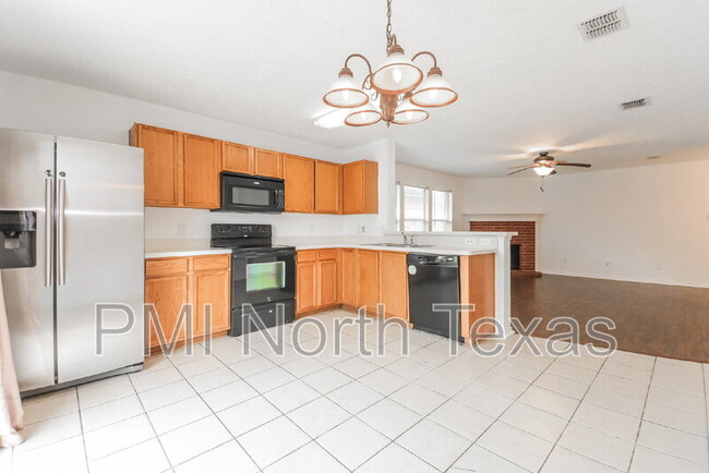 Building Photo - 1571 Thornhill Ln