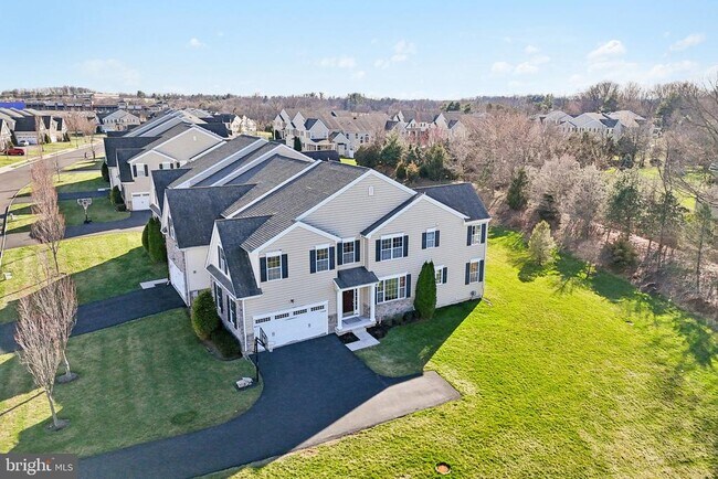 Building Photo - 1035 Thorndale Dr