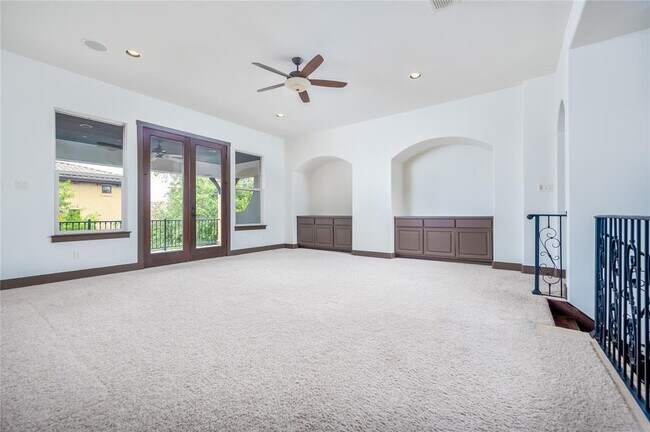 Building Photo - 308 Golden Bear Dr