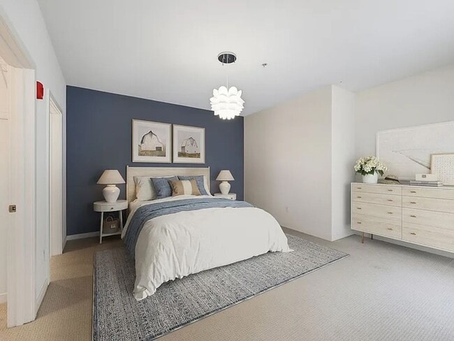 Building Photo - Modern Top-Floor Condo with Stunning Seattle Views
