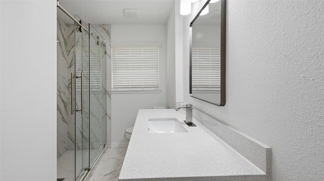 Building Photo - 9109 Lugary Dr