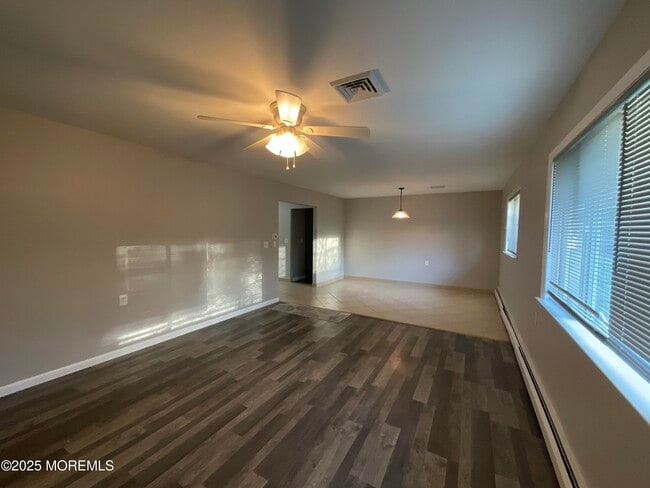 Building Photo - 14 Arima Ct