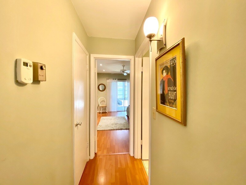 Building Photo - 110 Spring Lake Ct