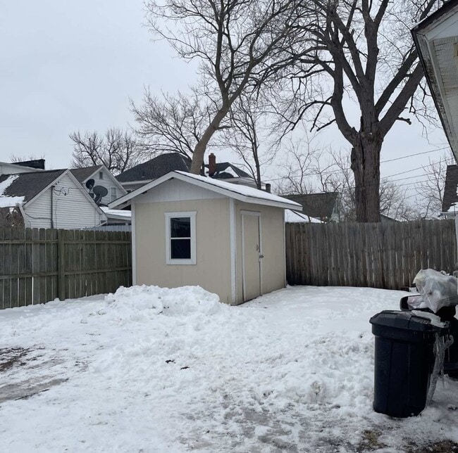 Building Photo - 809 Elk St