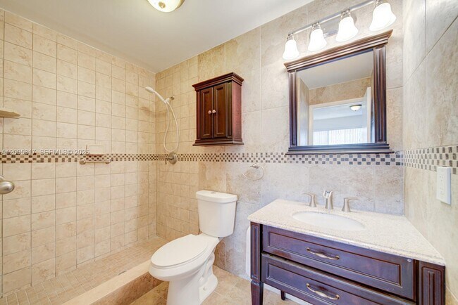 Building Photo - 9715 Hammocks Blvd