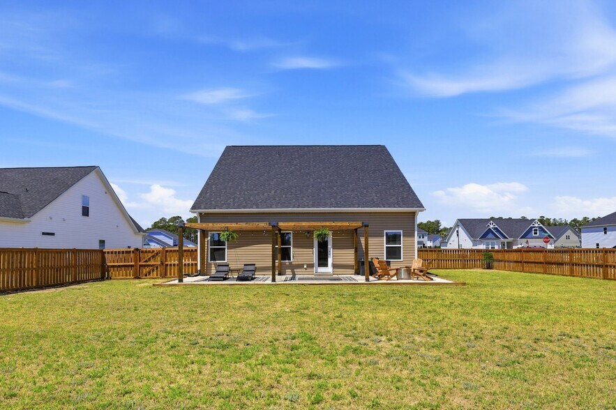 Building Photo - 409 Gooseneck Ln