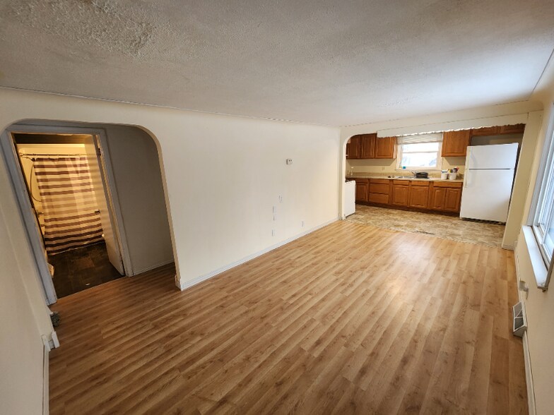 Building Photo - 11314 N Jennings Rd