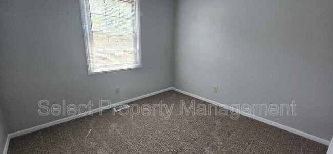 Building Photo - 5404 Evard Rd