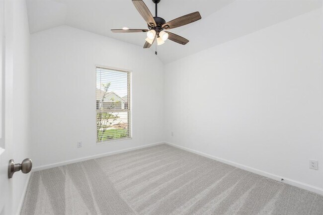 Building Photo - 28809 Mount Bonnell Dr