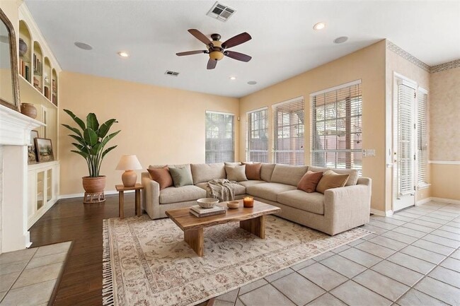 Building Photo - 10707 Bramblecrest Dr