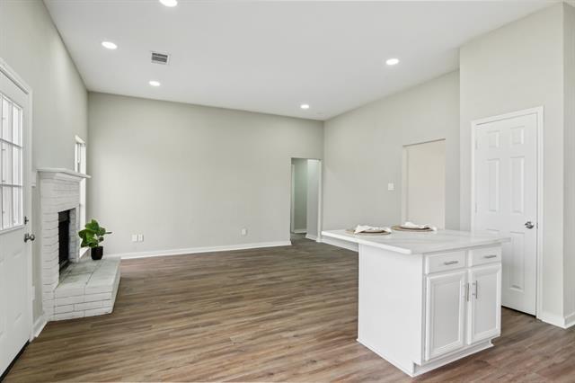 Building Photo - 1201 Cypress Dr