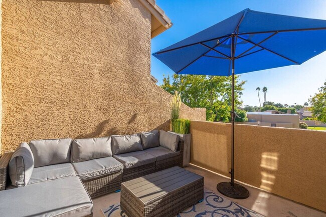 Building Photo - 7950 E Starlight Way